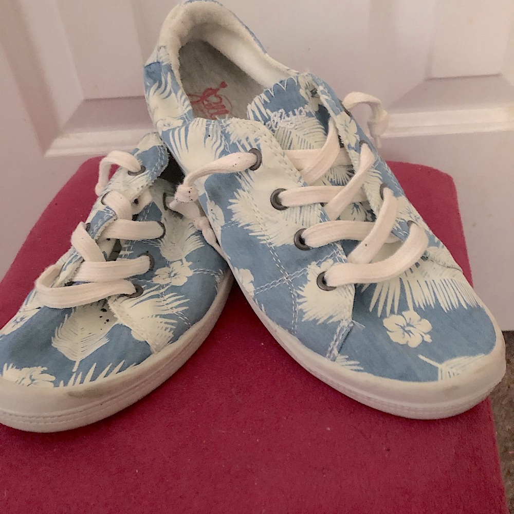Jelly pop tennis shoes